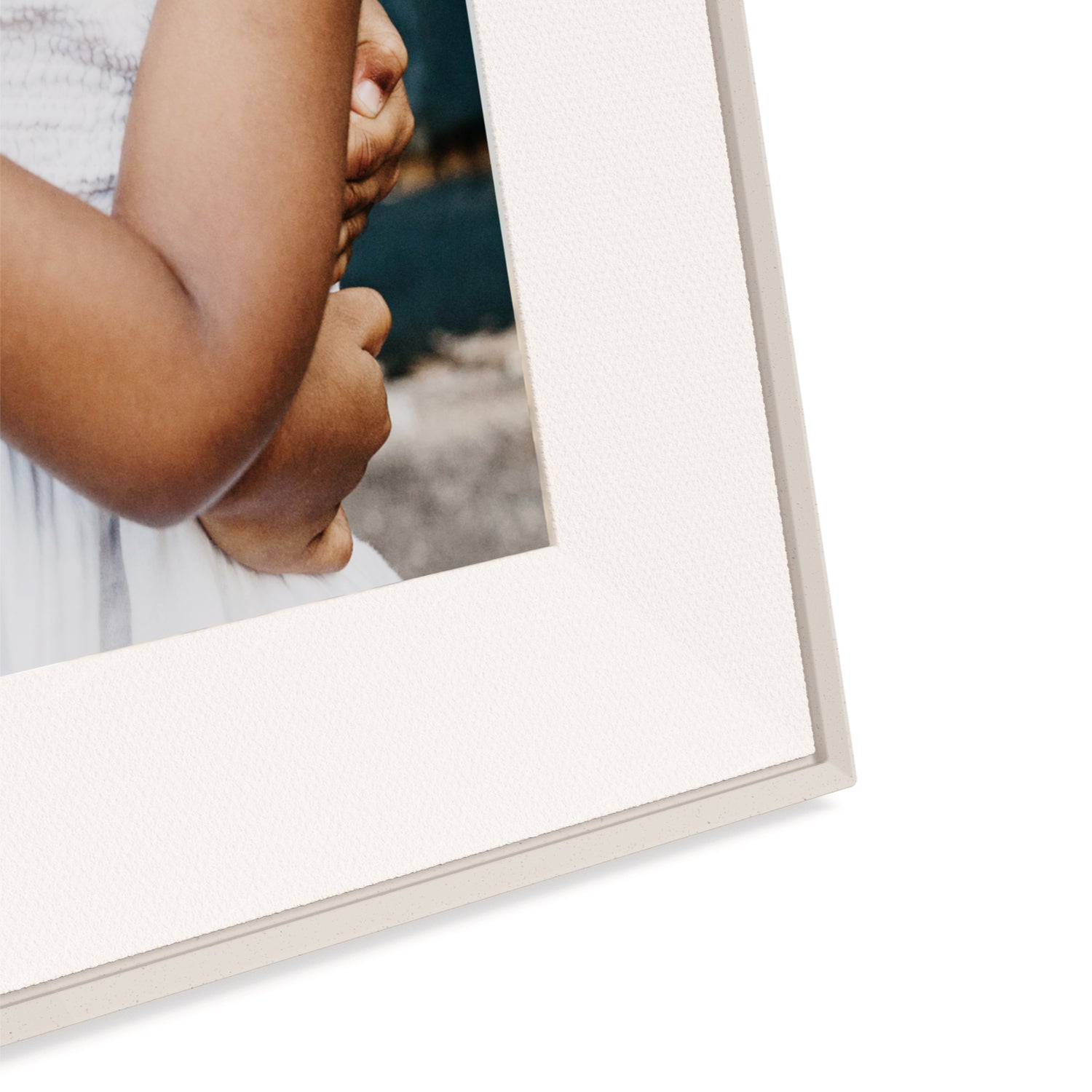 Aspen by Aura Intelligenter digitaler Bilderrahmen 11,8 Zoll HD WLAN Ink (Dunkel) oder Clay (Hell)