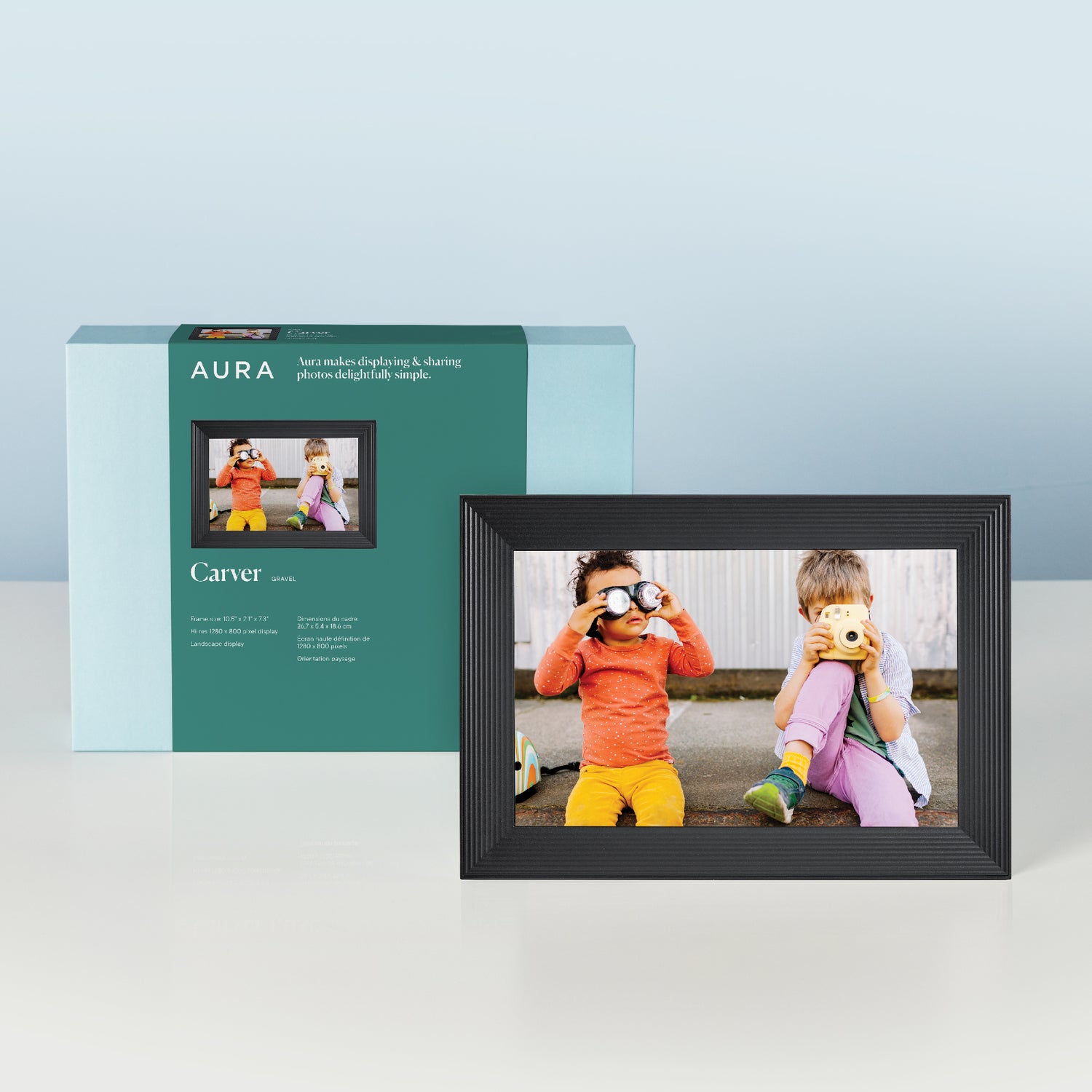 Carver by Aura Intelligenter digitaler Bilderrahmen 10,1 Zoll HD WLAN Gravel (Anthrazit) oder Sea Salt (Weiß)