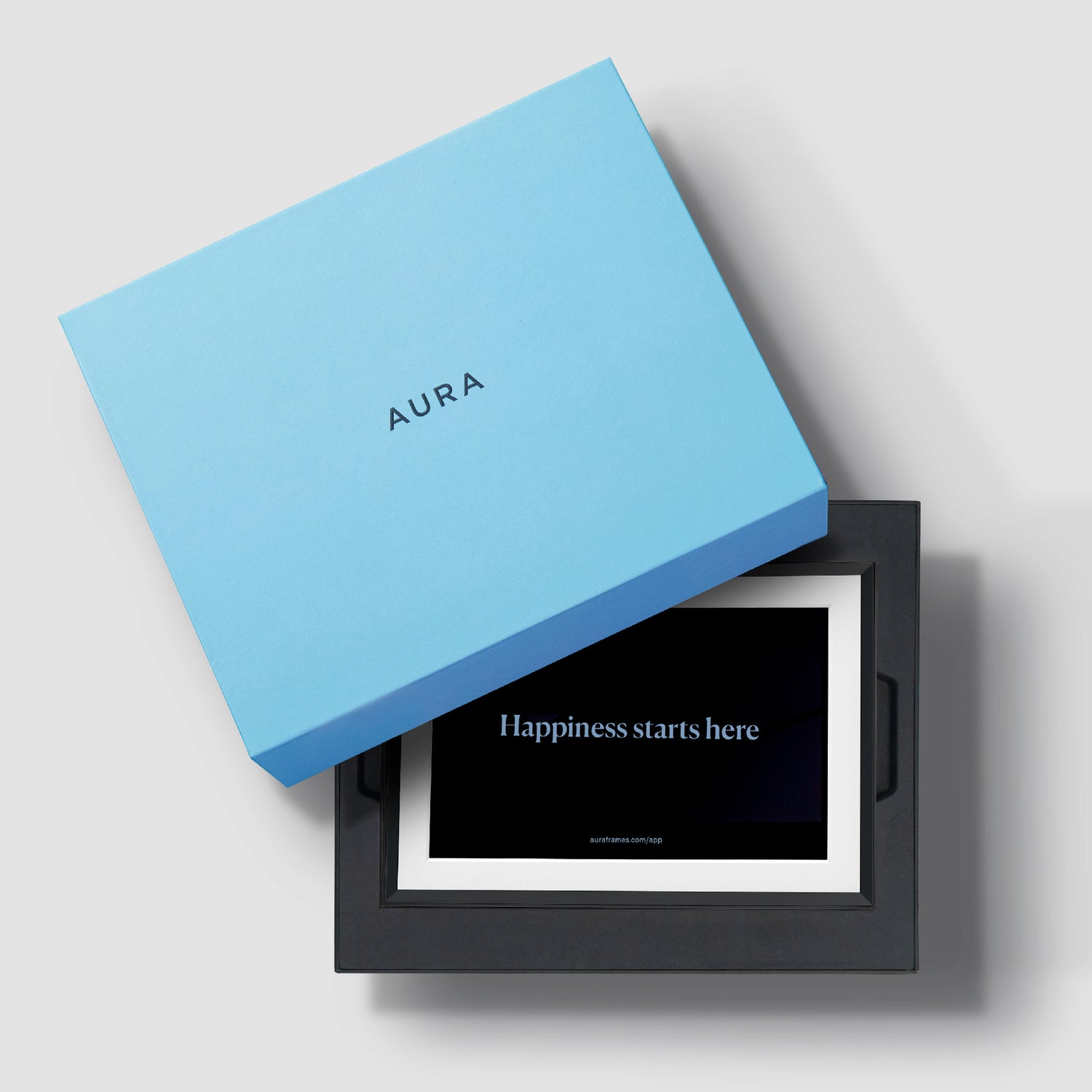 Carver by Aura Intelligenter digitaler Bilderrahmen 10,1 Zoll HD WLAN Gravel (Anthrazit) oder Clay (Lehm) mit weißem Passepartout